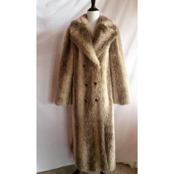 faux fur coat size 22